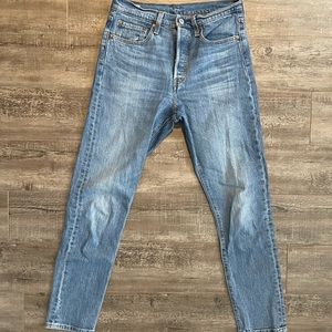 Medium Wash Levi 501s